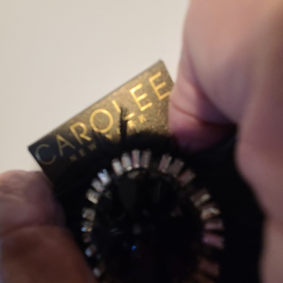 carolee new york, it has a pin and a clip - Picture 2 of 3